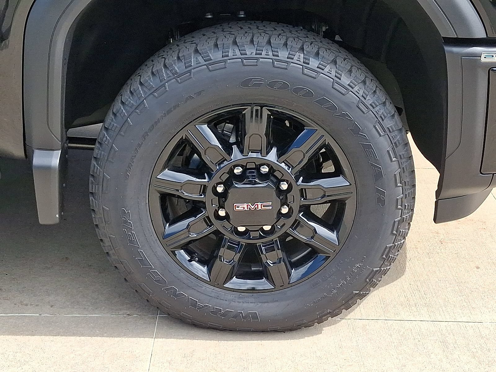2026 GMC Sierra 2500HD AT4 - Photo 8