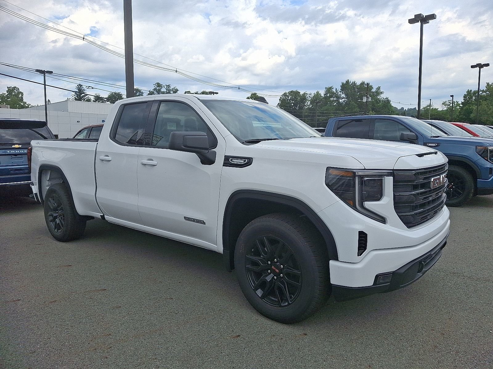 2026 GMC Sierra 4WD Double Cab Standard Box Elevation's photo