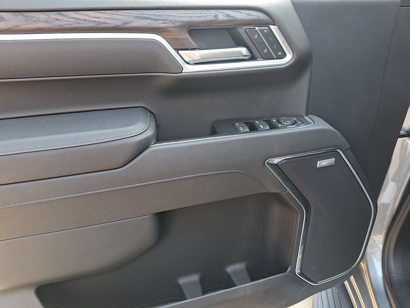 2026 GMC Sierra 1500 SLT - Photo 12