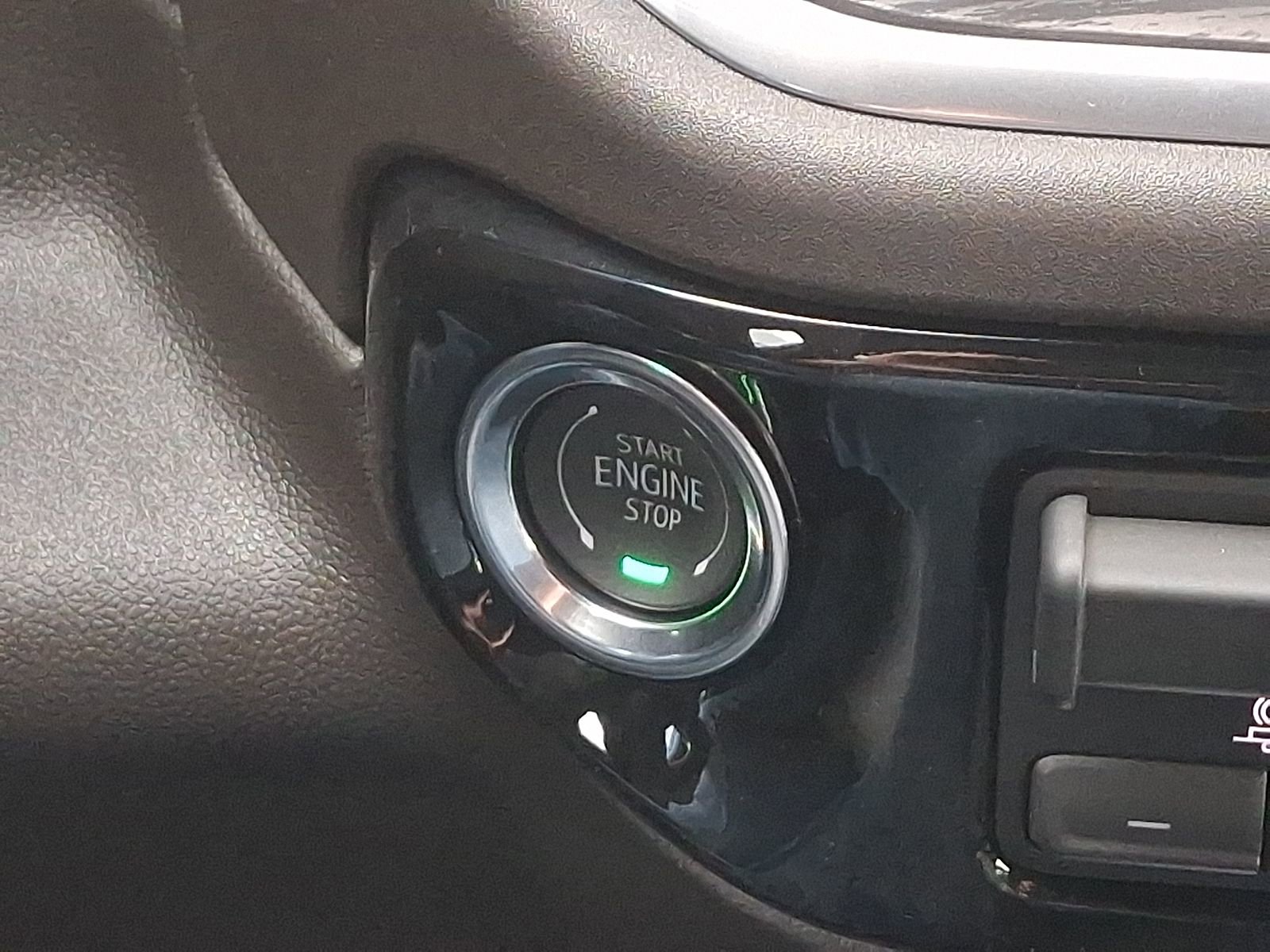 2026 GMC Sierra 1500 SLT - Photo 22