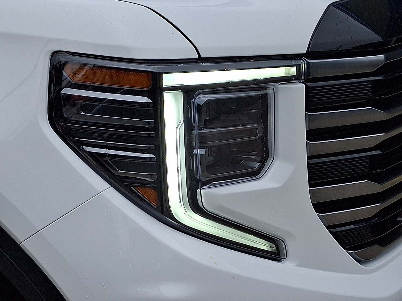 2026 GMC Sierra 1500 AT4 - Photo 9