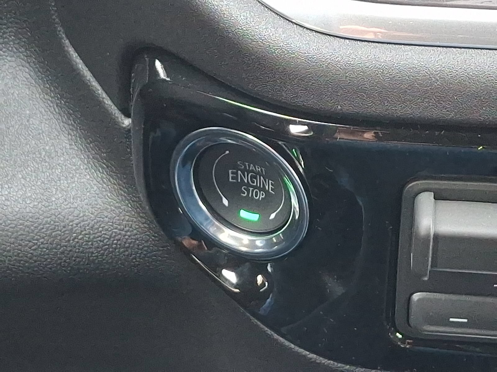 2026 GMC Sierra 1500 SLT - Photo 23