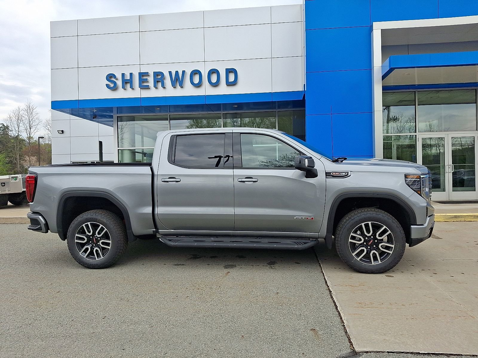 2026 GMC Sierra 1500 AT4 - Photo 7