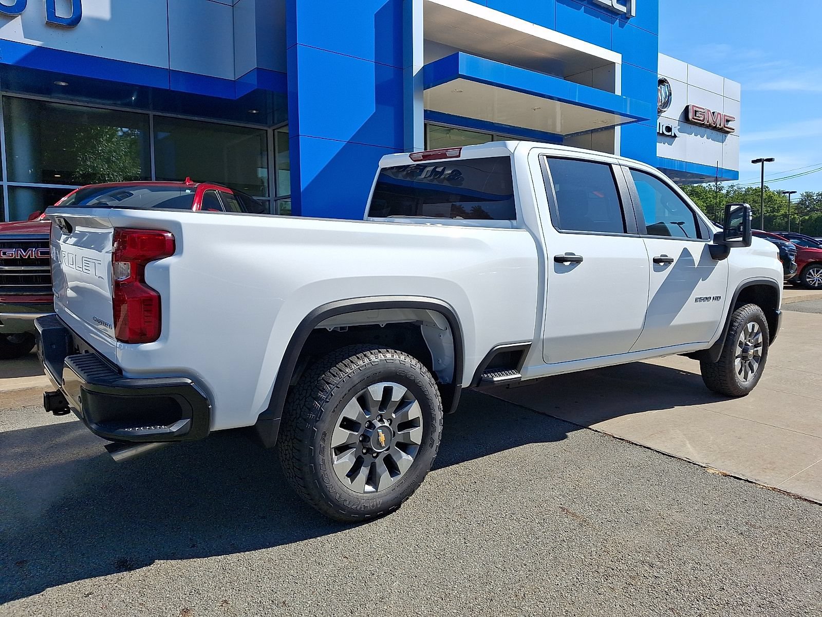2026 Chevrolet Silverado 2500 HD Custom - Photo 6