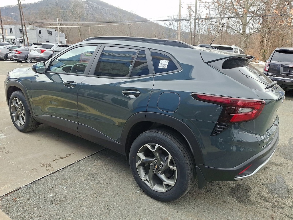 New 2026 Chevrolet Trax LT SUV