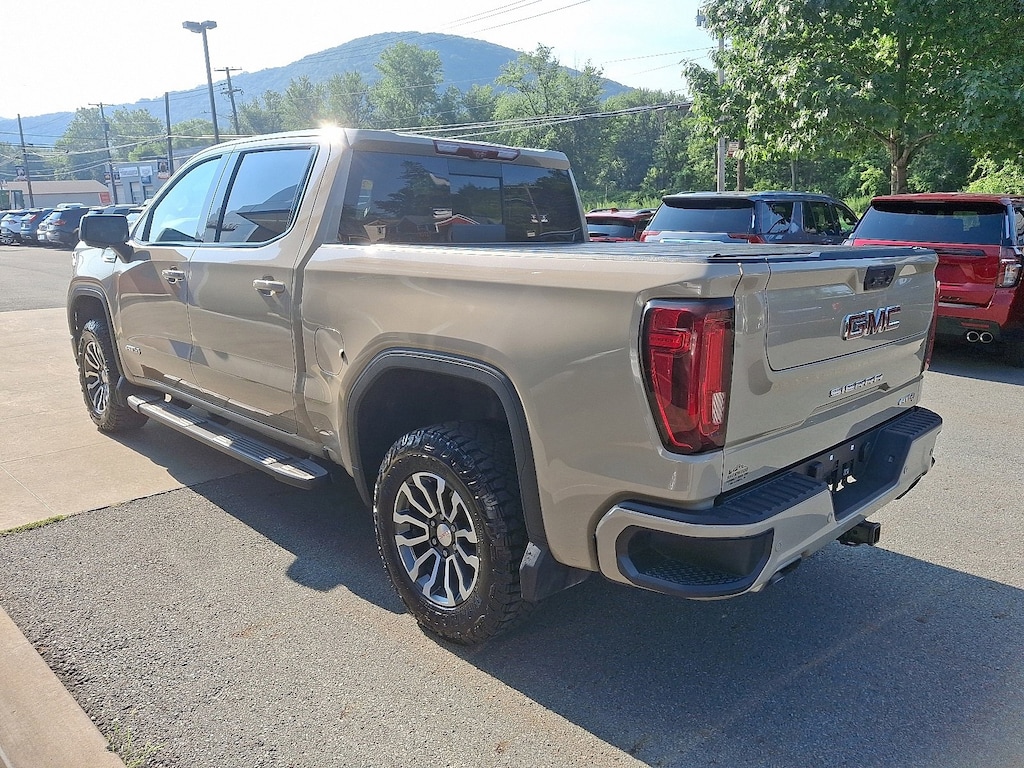 Used 2022 GMC Sierra 1500 AT4 Crew Cab Pickup