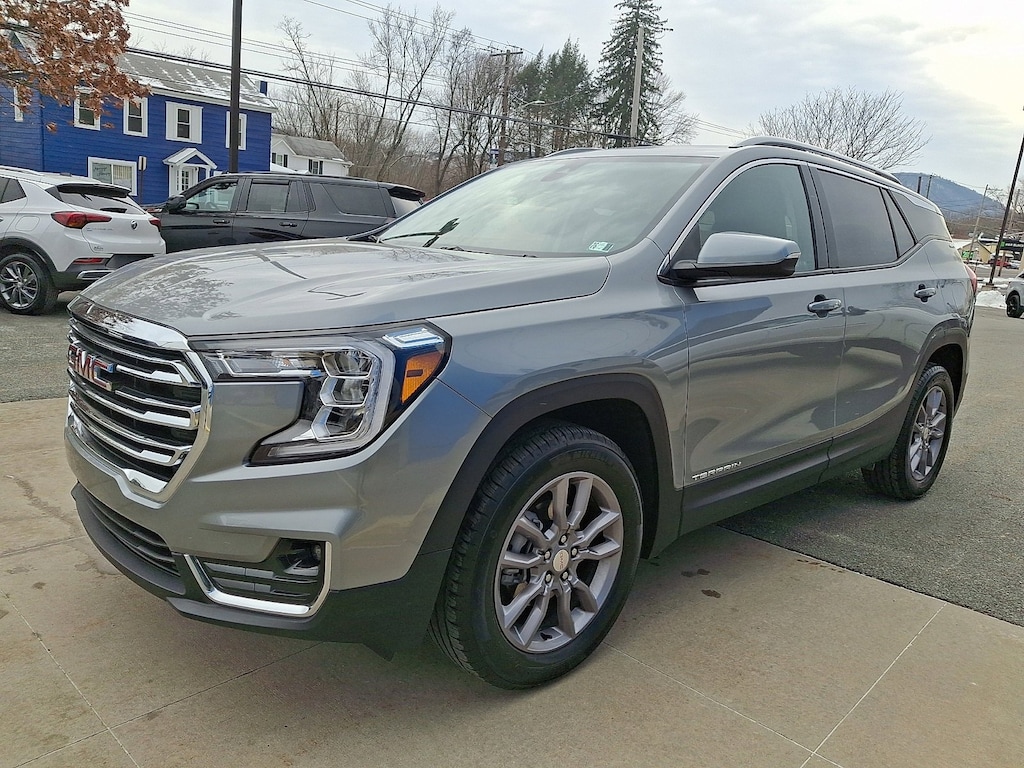 Used 2024 GMC Terrain SLT Sport Utility