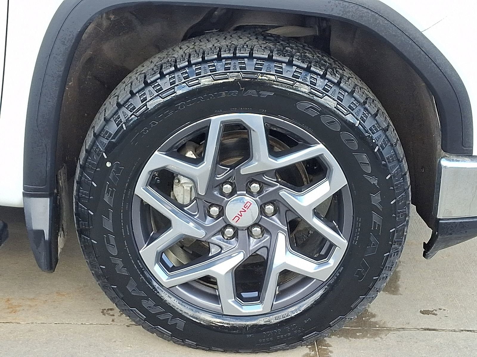 2023 GMC Sierra 1500 SLT - Photo 8