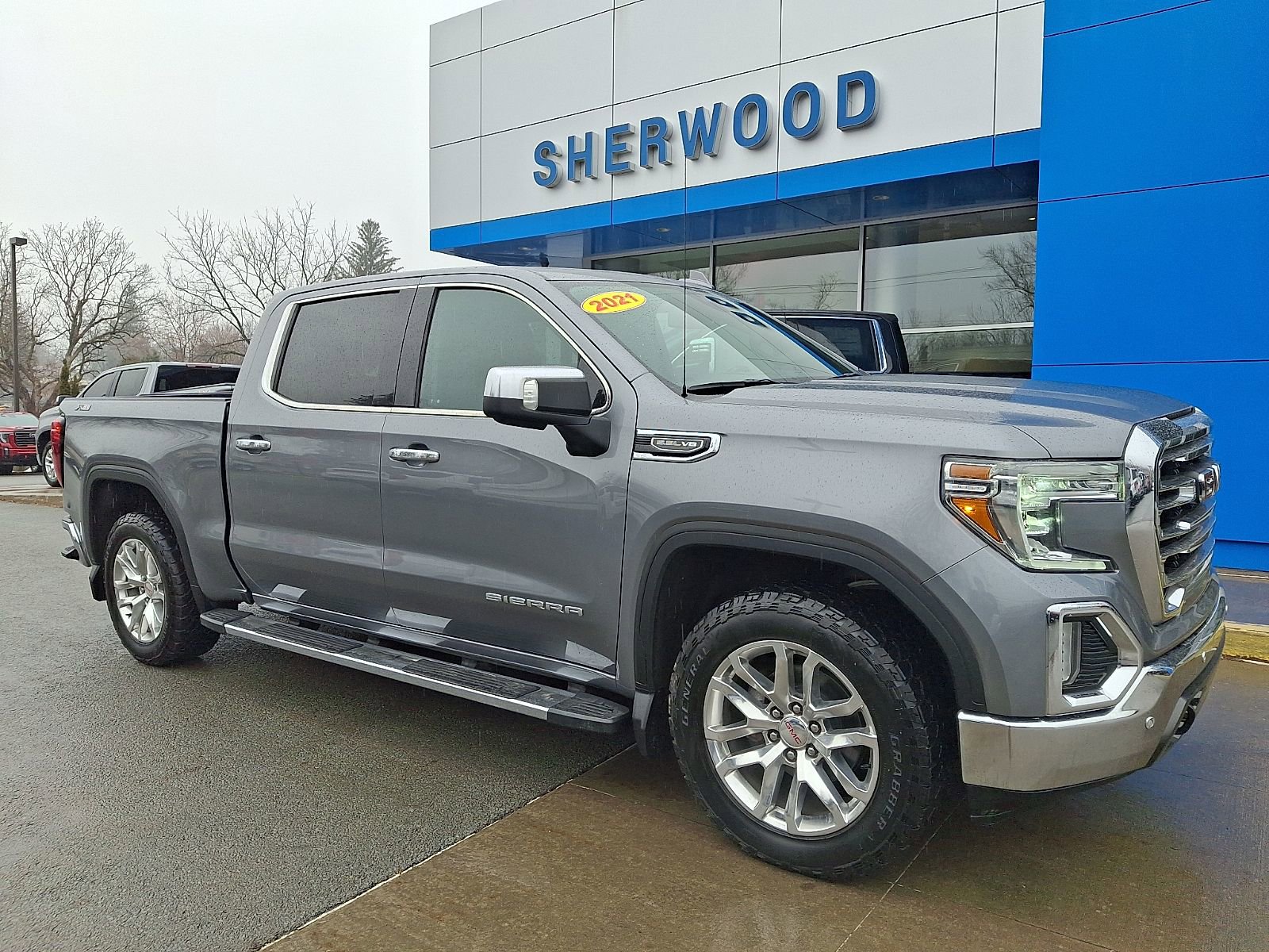 2021 GMC Sierra 4WD Crew Cab Short Box SLT's photo