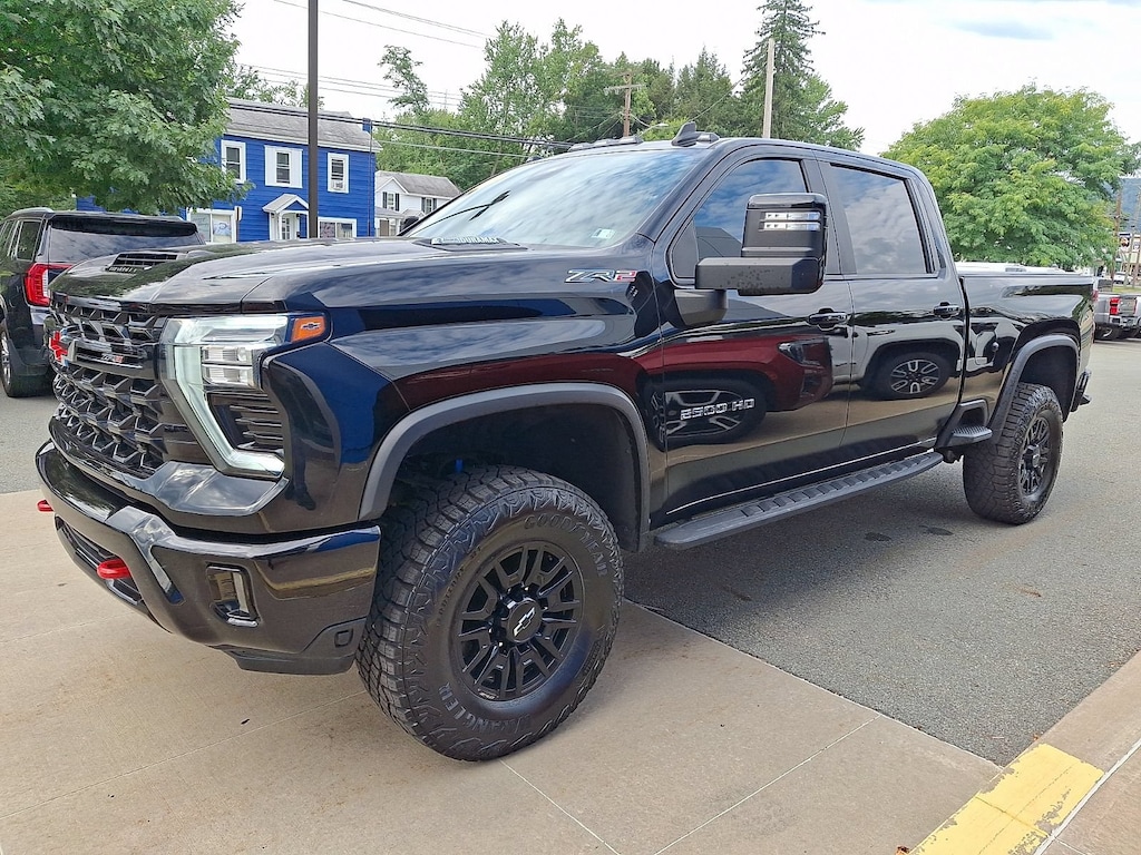 Used 2024 Chevrolet Silverado 2500HD ZR2 Crew Cab Pickup