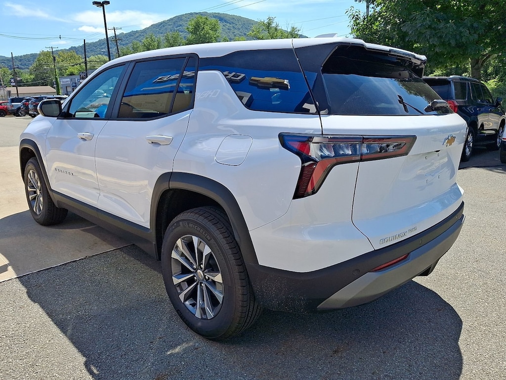 New 2027 Chevrolet Equinox LT SUV