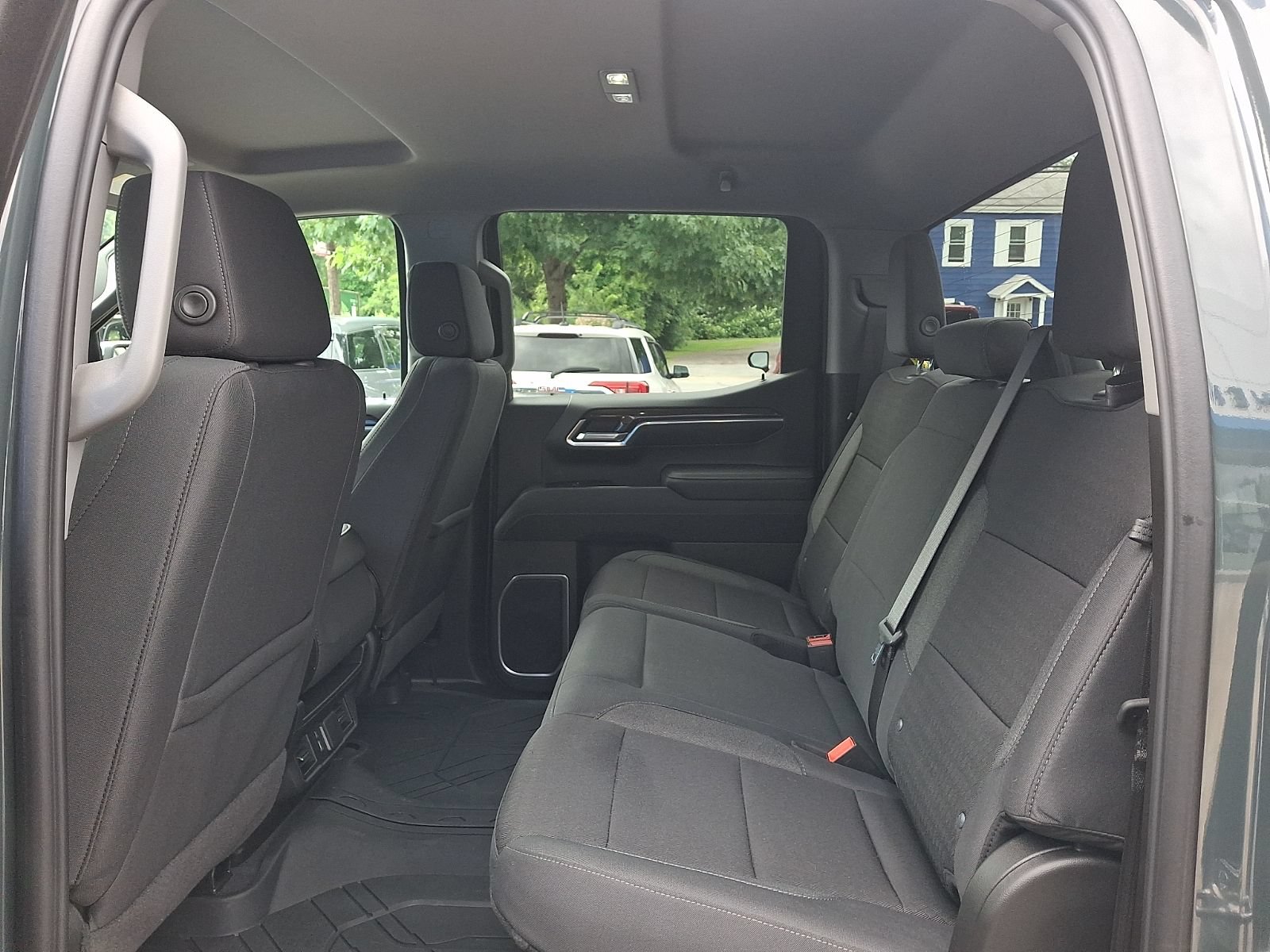 2026 Chevrolet Silverado 1500 LT - Photo 10