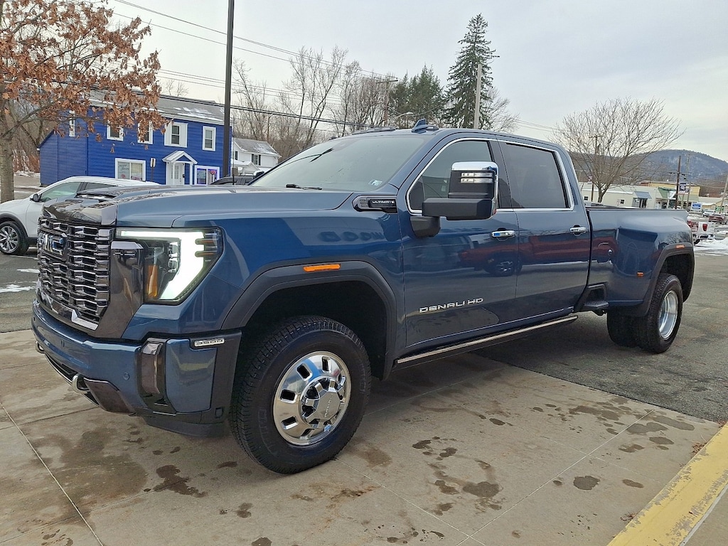 Used 2024 GMC Sierra 3500HD Denali Ultimate Crew Cab Pickup