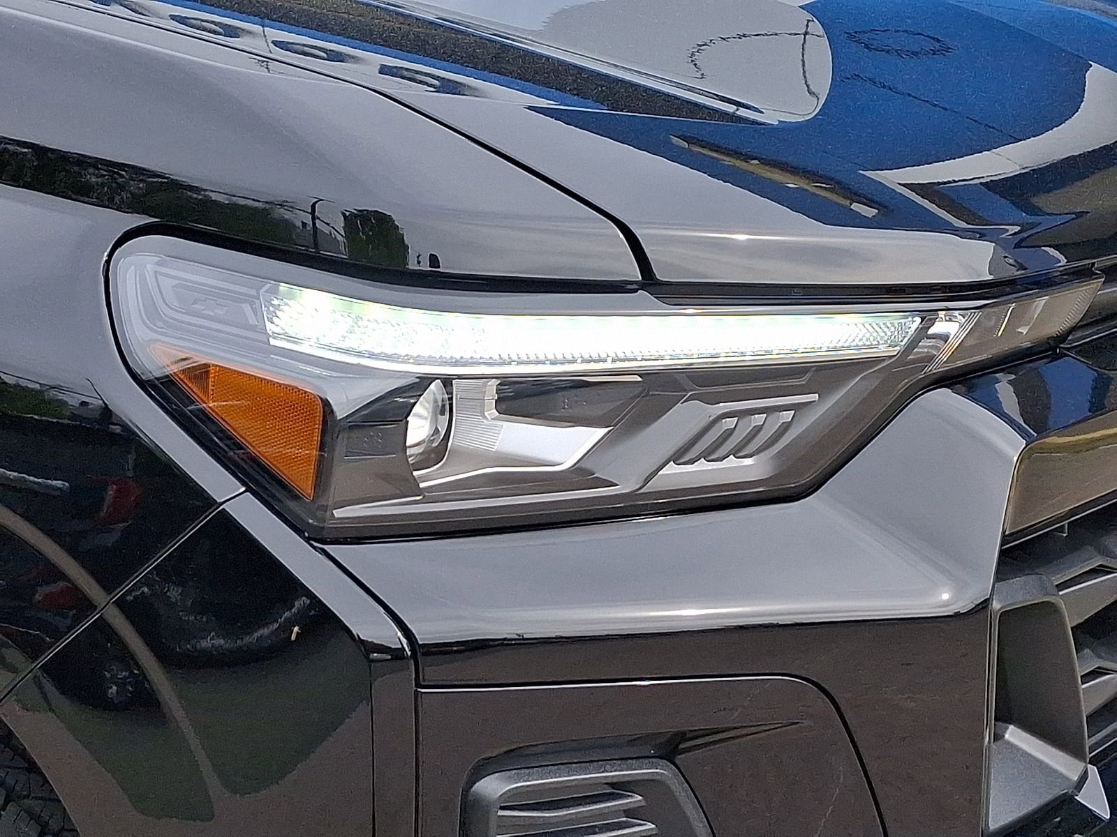 2026 Chevrolet Colorado Z71 - Photo 9