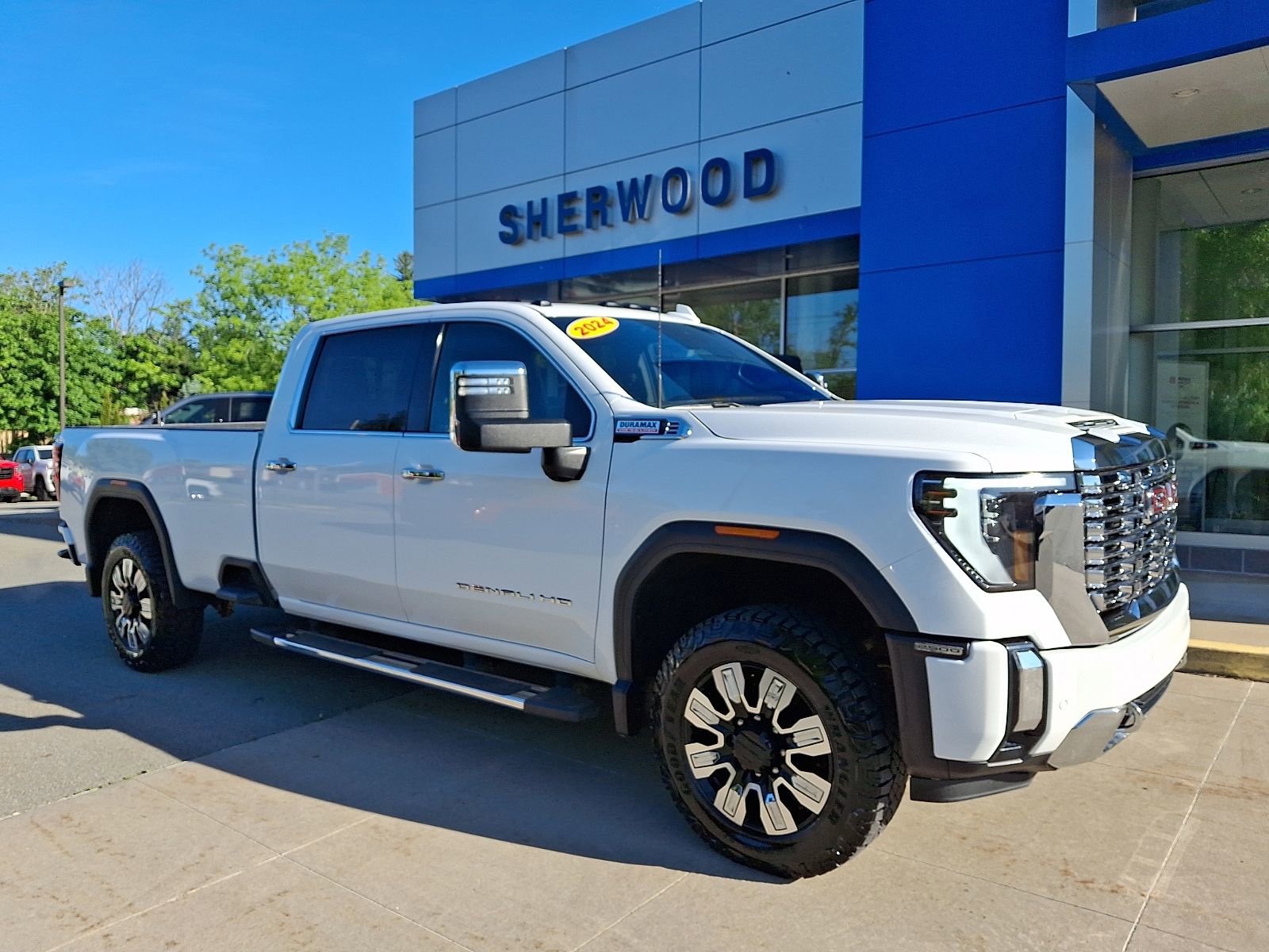 2024 GMC Sierra 4WD Crew Cab Standard Box Denali's photo