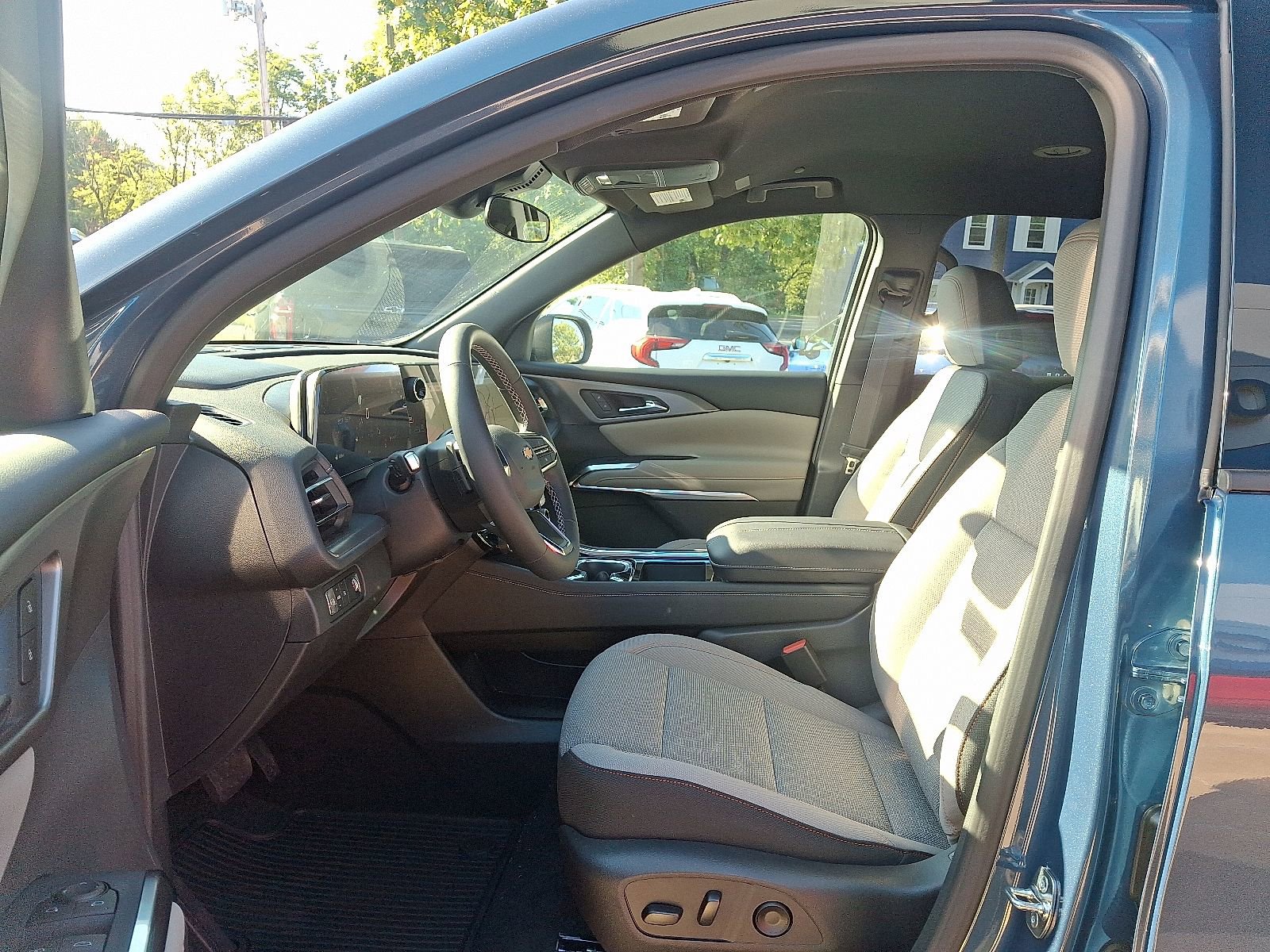 2026 Chevrolet Traverse LT - Photo 14