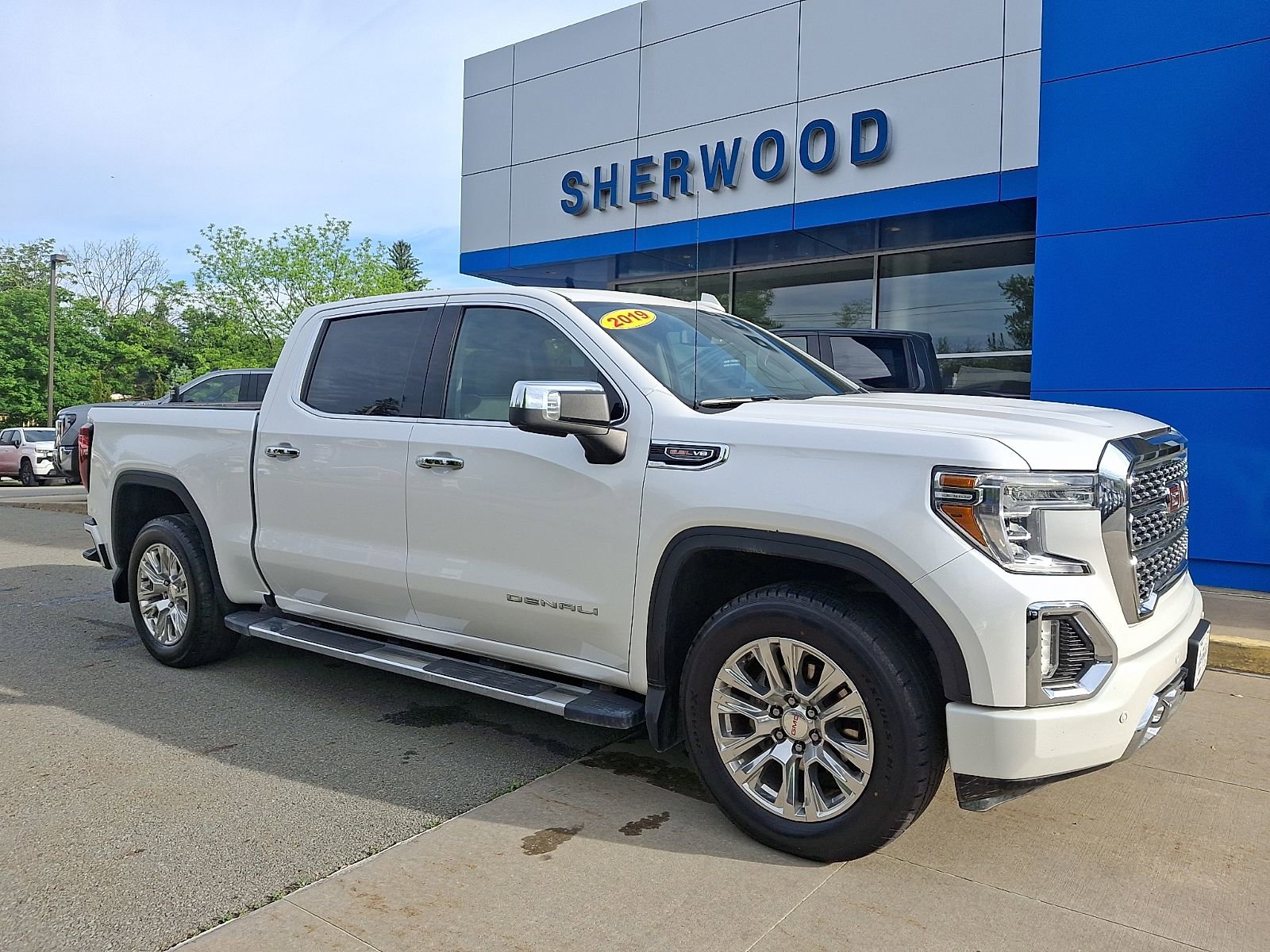 2019 GMC Sierra 4WD Crew Cab Short Box's photo