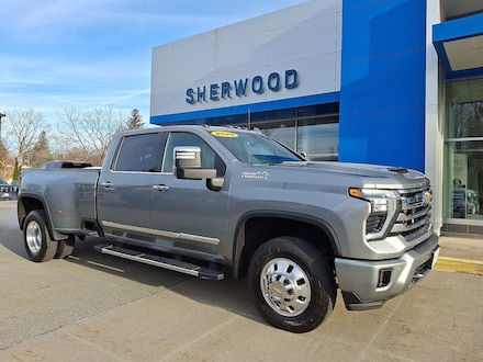 2025 Chevrolet Silverado 3500HD High Country Crew Cab Pickup