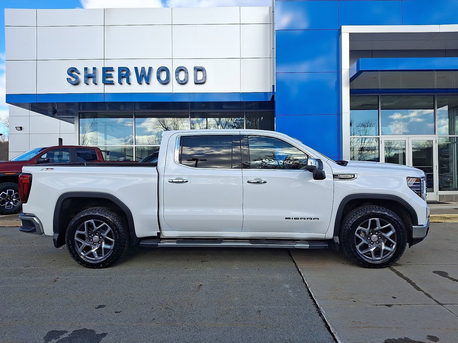 2023 GMC Sierra 1500 SLT - Photo 7