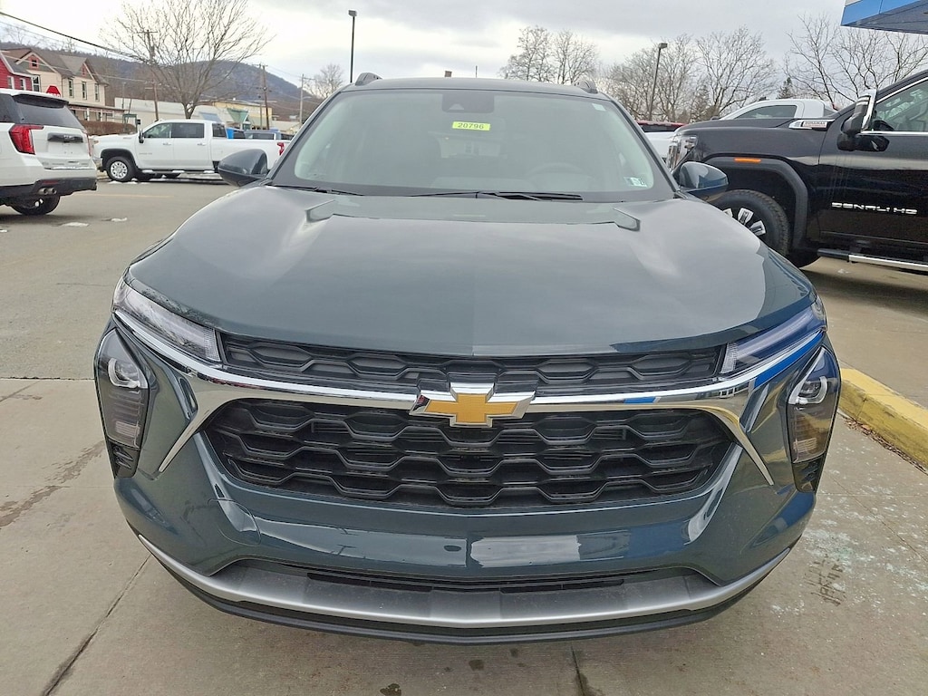 New 2026 Chevrolet Trax LT SUV
