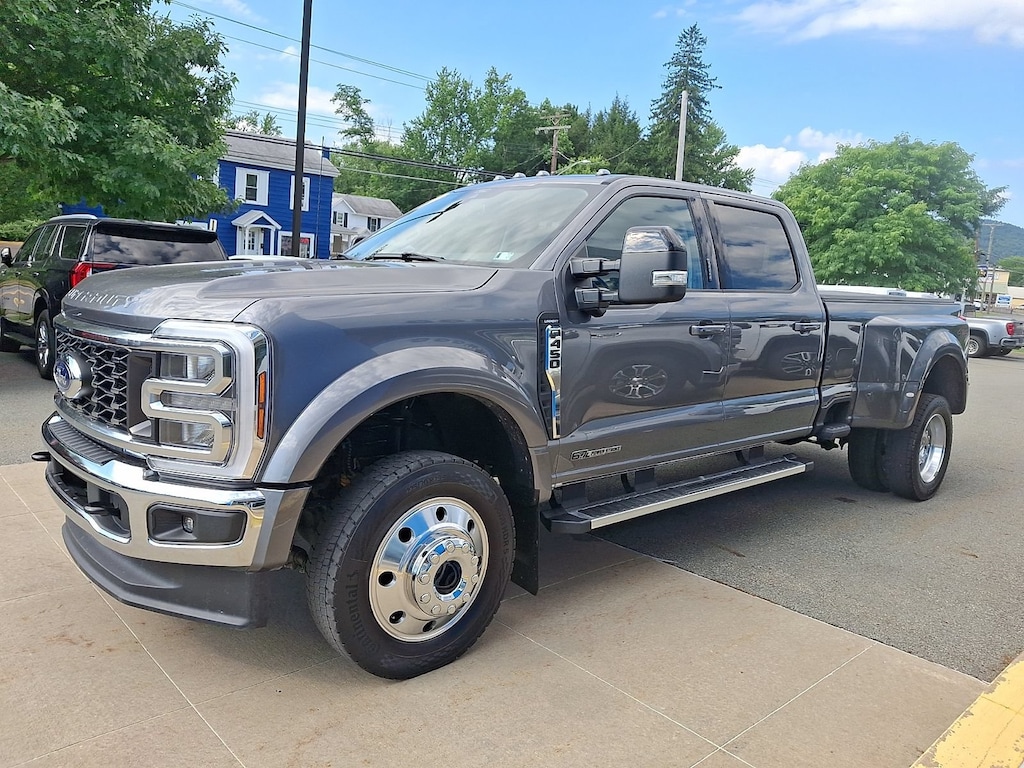 Used 2024 Ford Super Duty F-450 DRW Lariat Crew Cab Pickup
