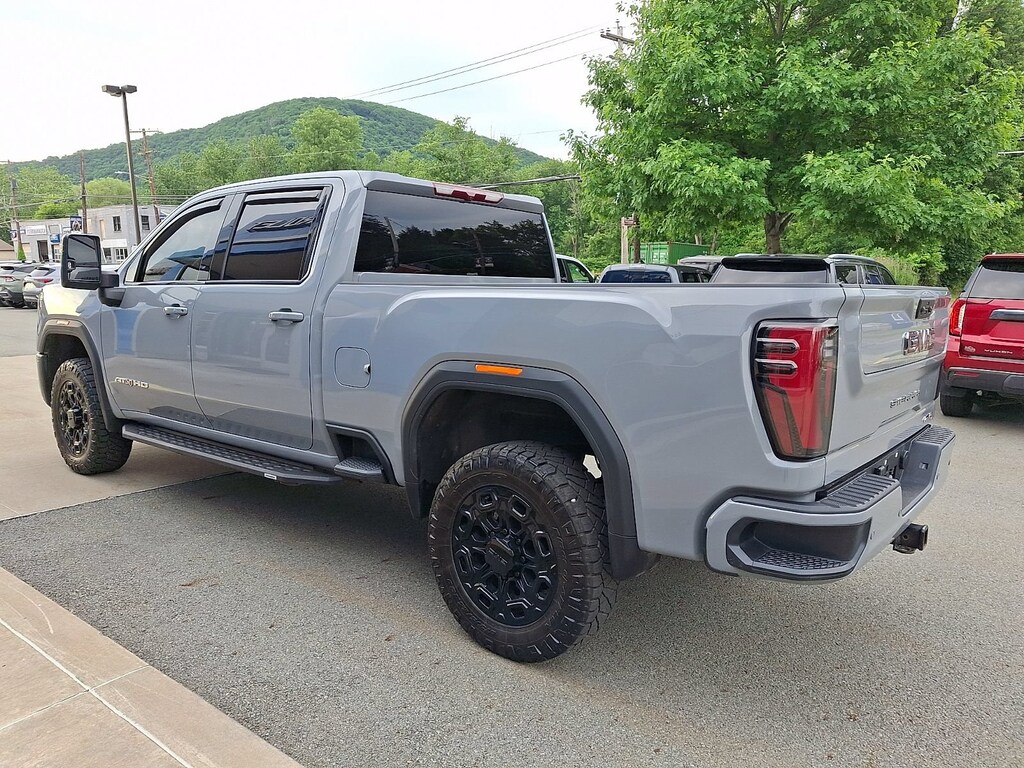 Used 2025 GMC Sierra 3500HD AT4 Crew Cab Pickup