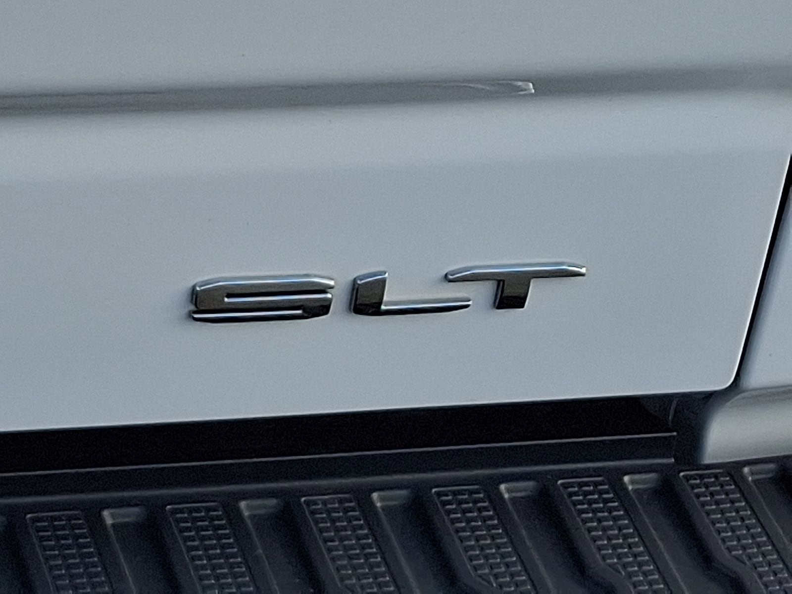 2023 GMC Sierra 1500 SLT - Photo 29