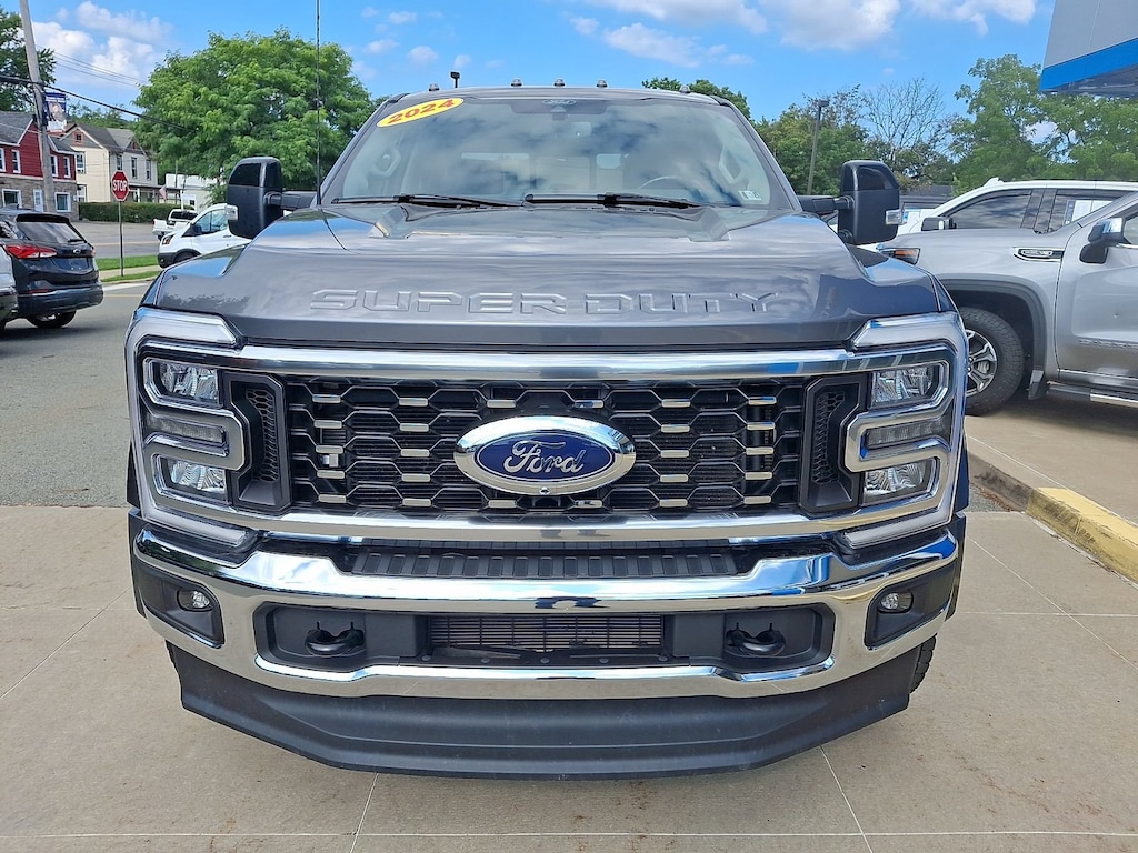 Used 2024 Ford Super Duty F-450 DRW Lariat Crew Cab Pickup