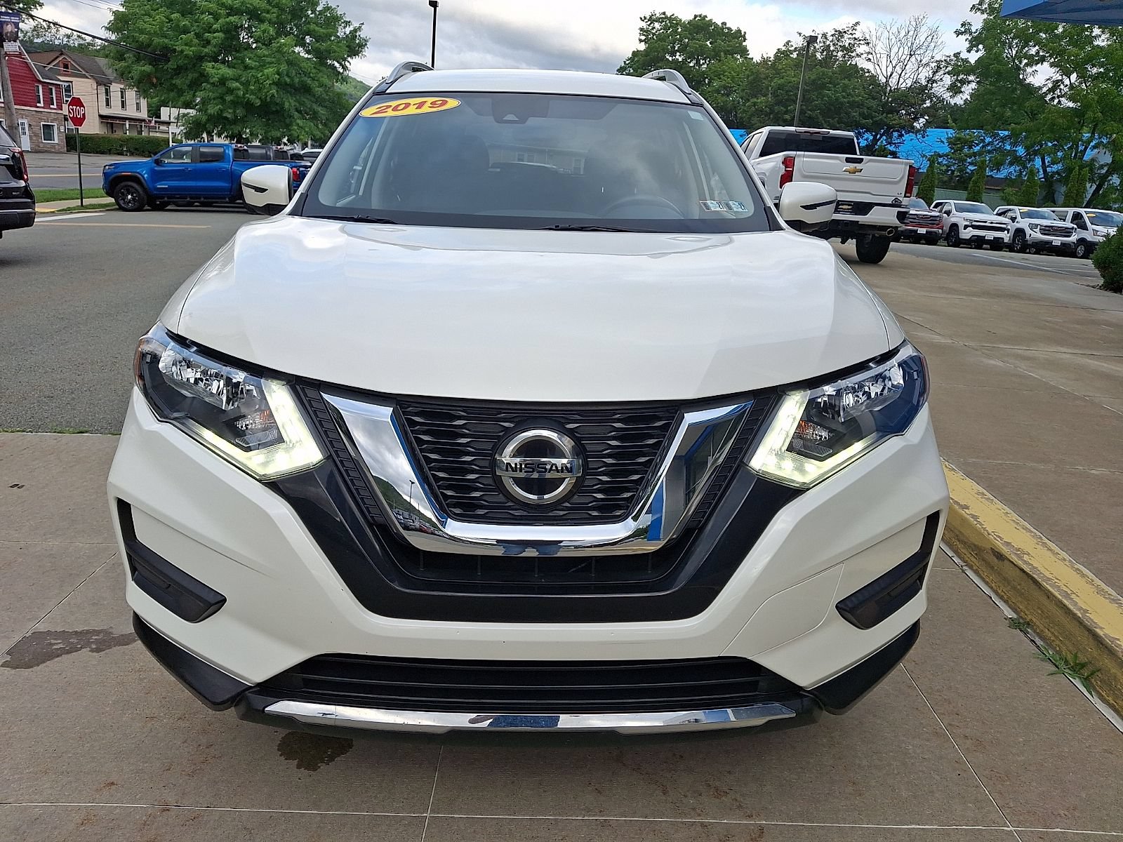 Used 2019 Nissan Rogue SV with VIN JN8AT2MV5KW374573 for sale in Tunkhannock, PA
