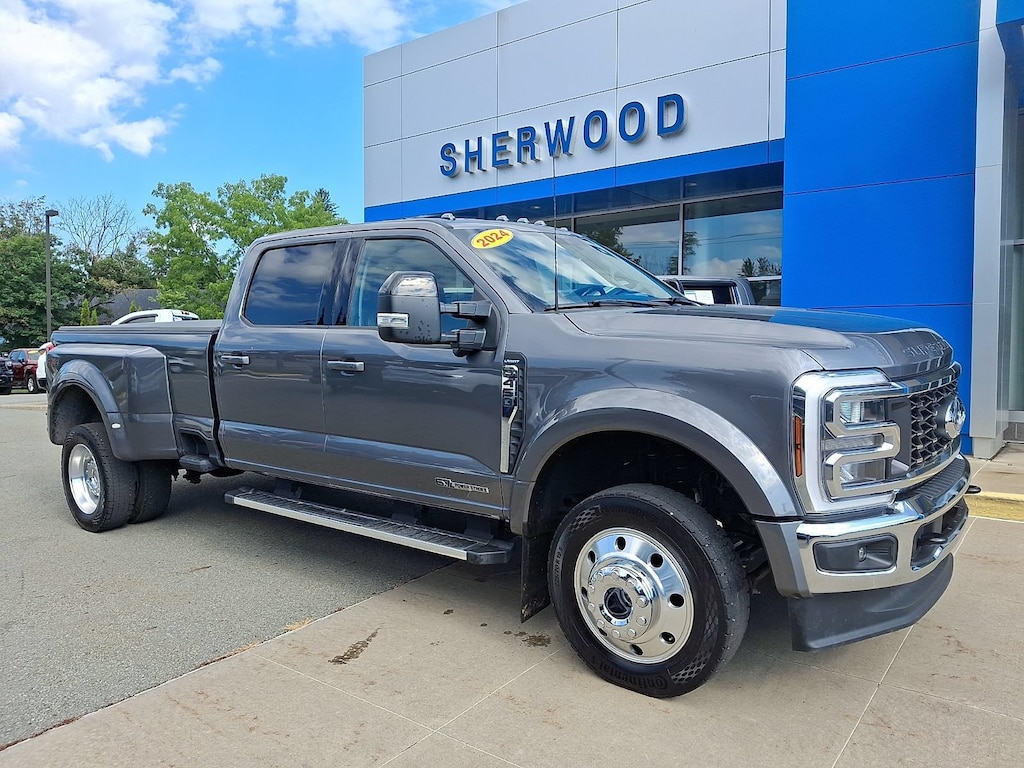 Used 2024 Ford Super Duty F-450 DRW Lariat Crew Cab Pickup