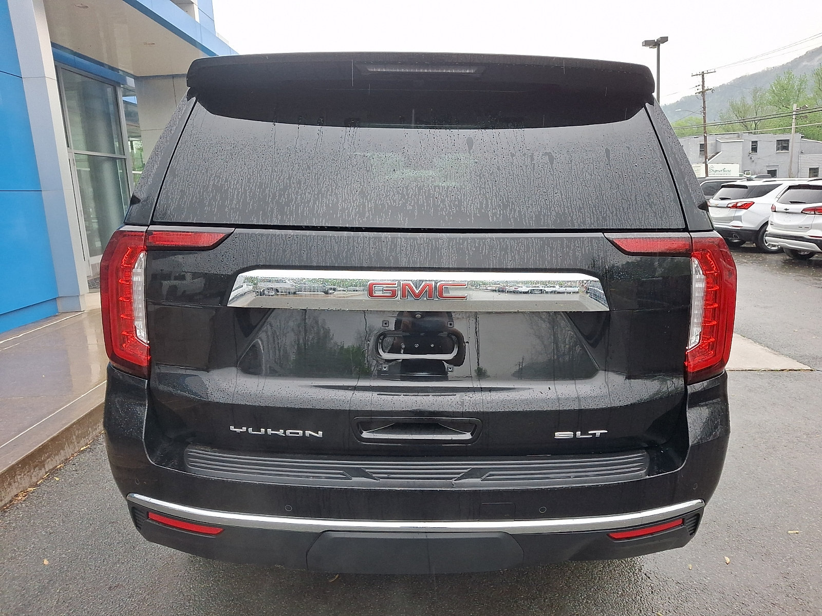 Used 2023 GMC Yukon SLT Sport Utility
