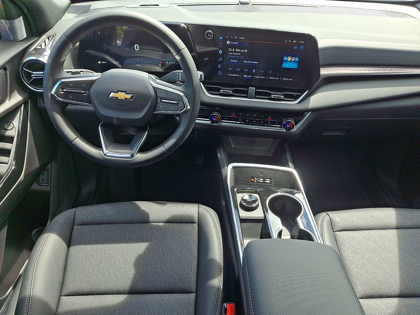 2027 Chevrolet Equinox LT - Photo 11