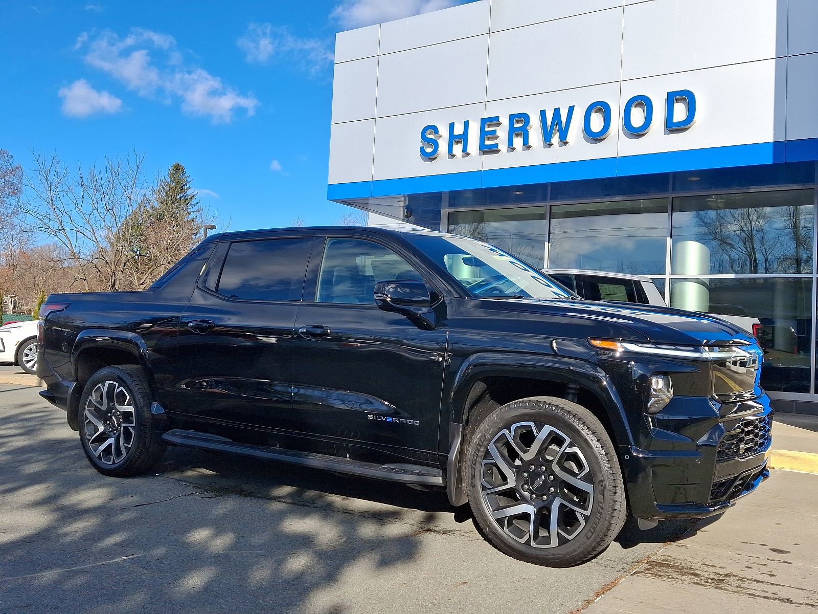 2025 Chevrolet Silverado EV RST Max Range's photo