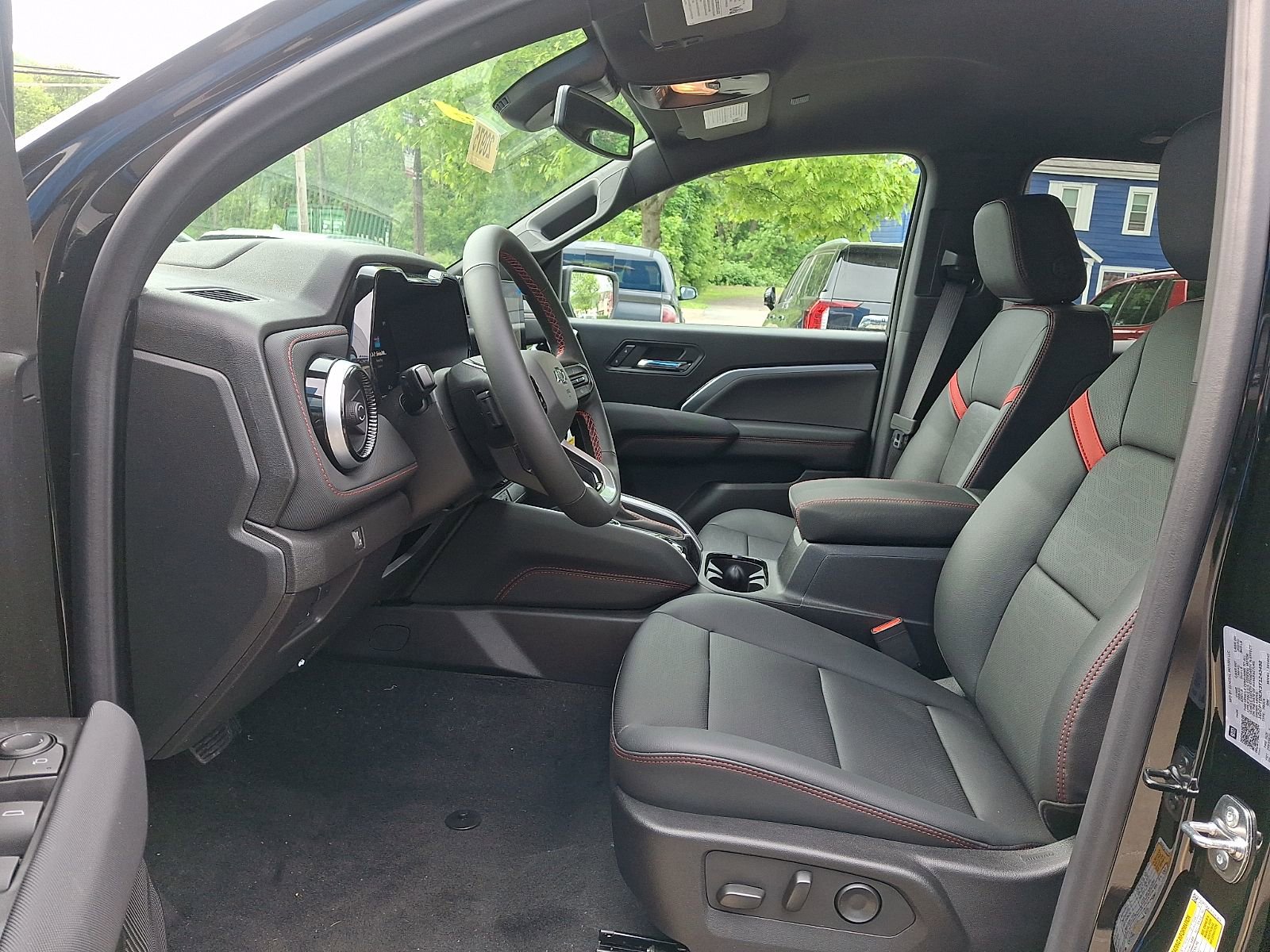 2026 Chevrolet Colorado Z71 - Photo 13