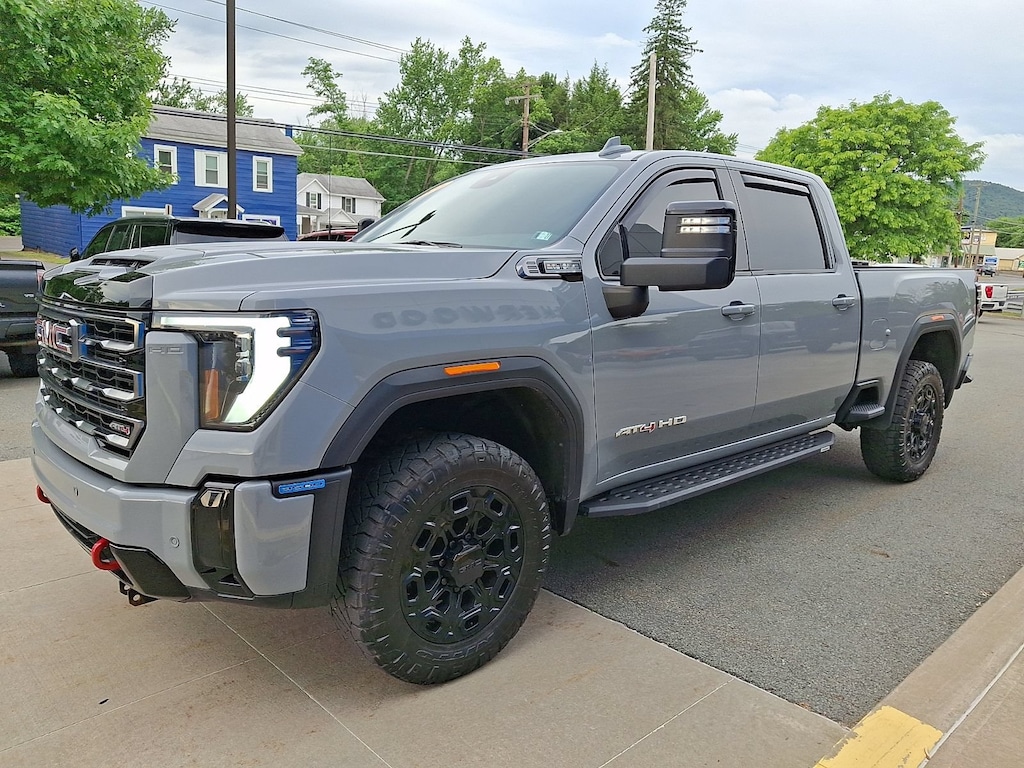 Used 2025 GMC Sierra 3500HD AT4 Crew Cab Pickup