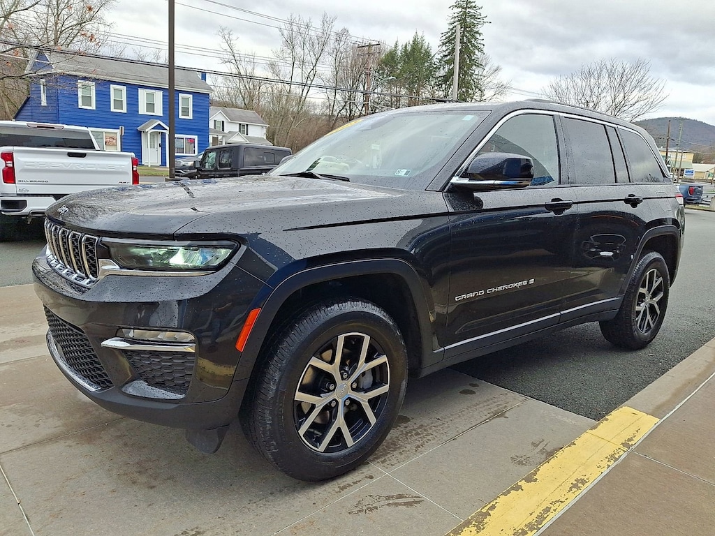 Used 2023 Jeep Grand Cherokee Limited Sport Utility