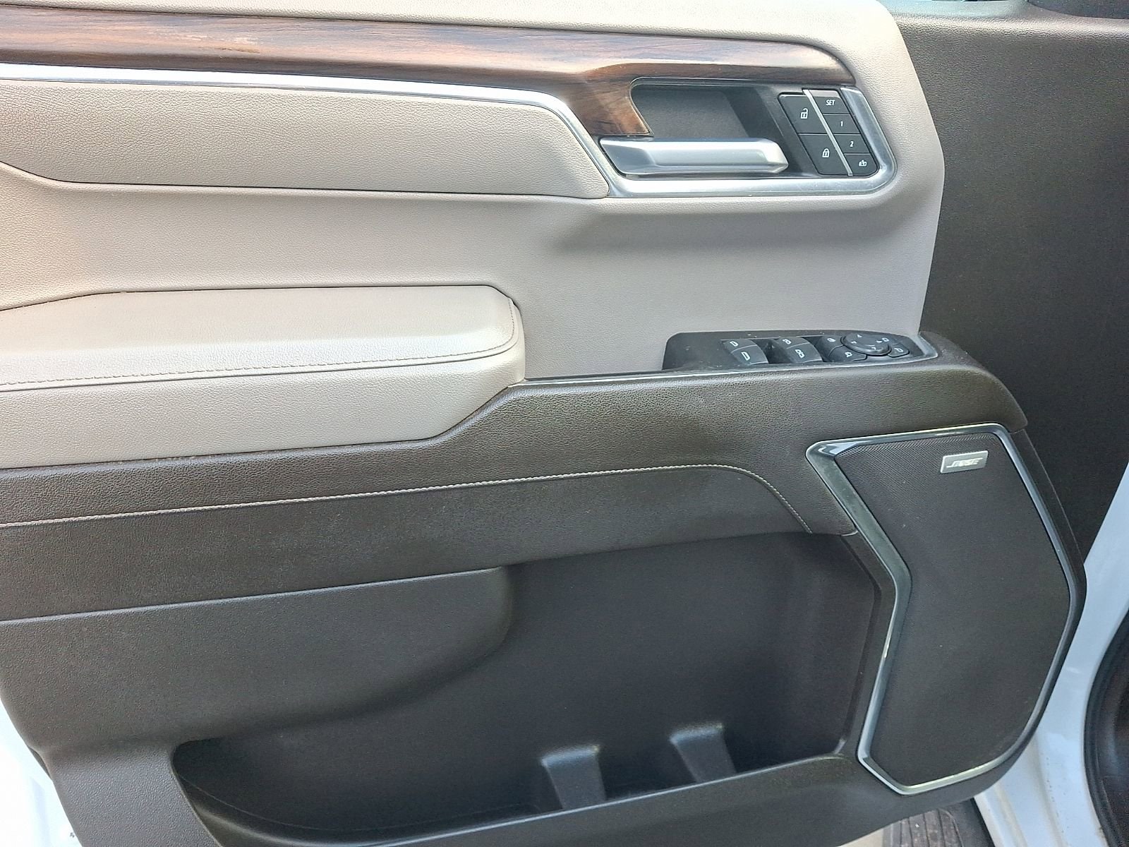 2023 GMC Sierra 1500 SLT - Photo 12