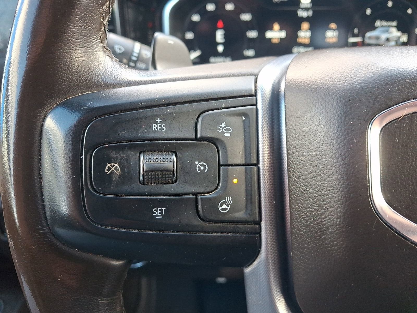 2023 GMC Sierra 1500 SLT - Photo 22