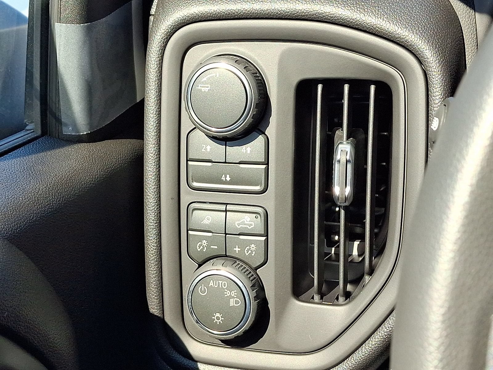 2026 Chevrolet Silverado 2500 HD Custom - Photo 22