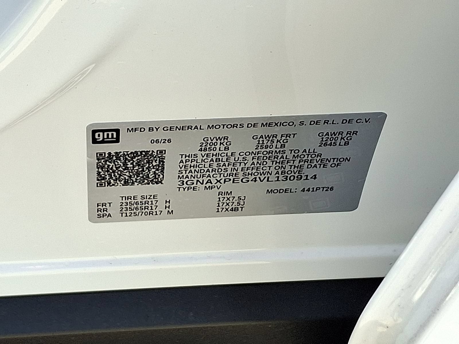 2027 Chevrolet Equinox LT - Photo 24