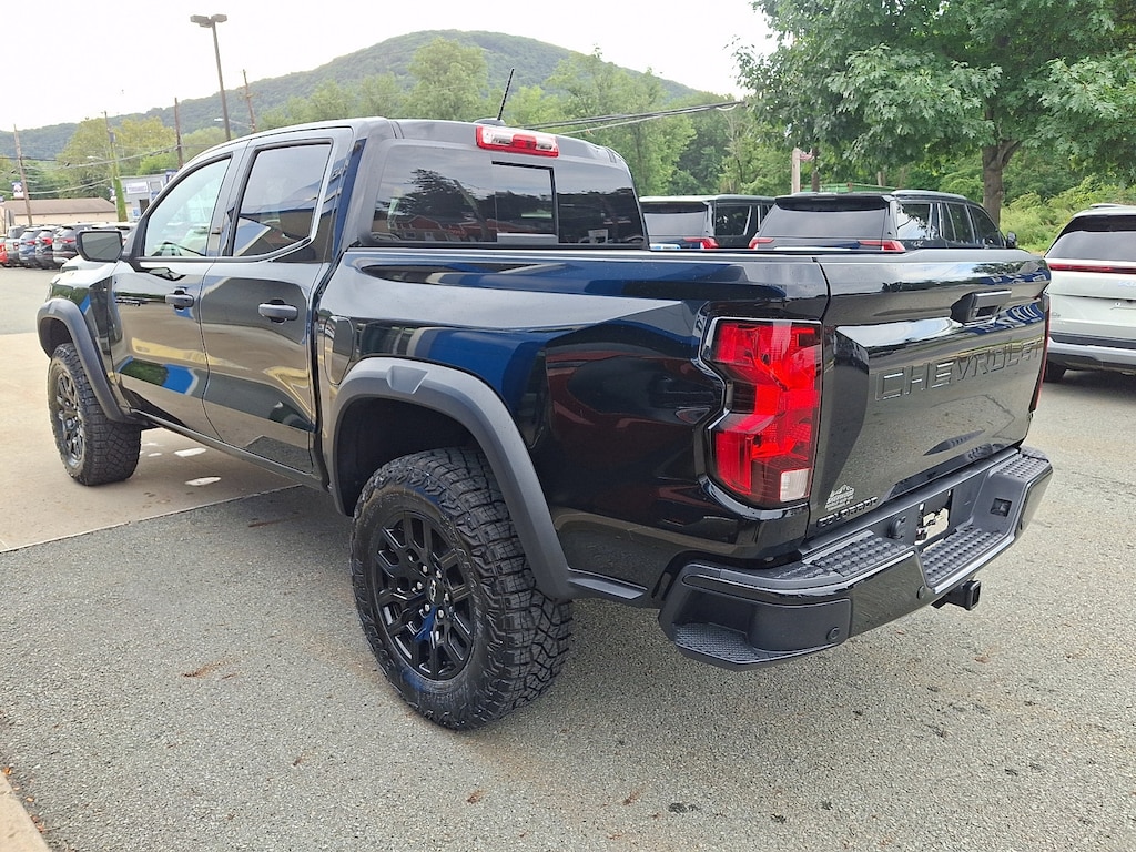 Used 2025 Chevrolet Colorado 4WD Trail Boss Crew Cab Pickup