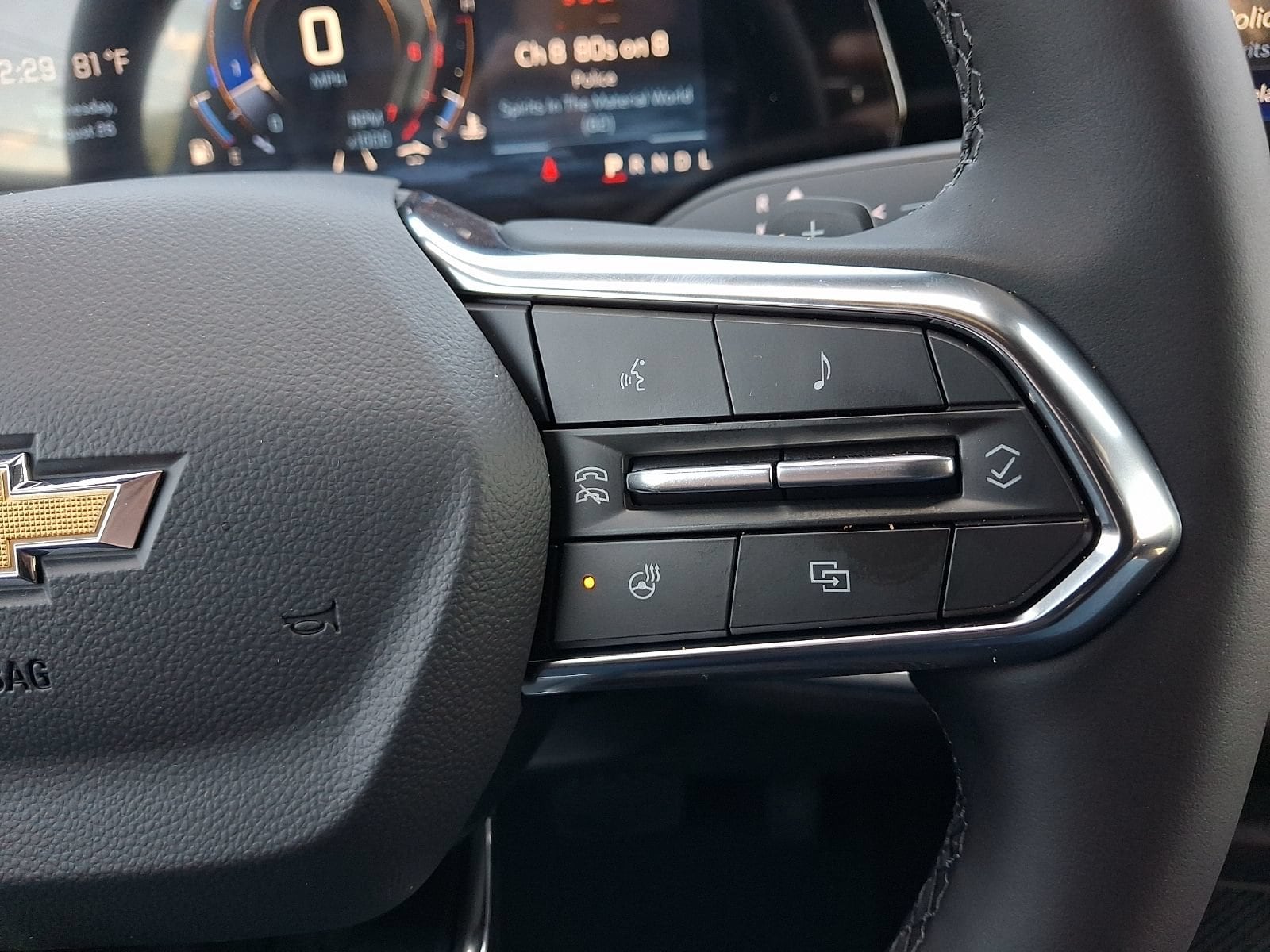 2027 Chevrolet Equinox LT - Photo 21