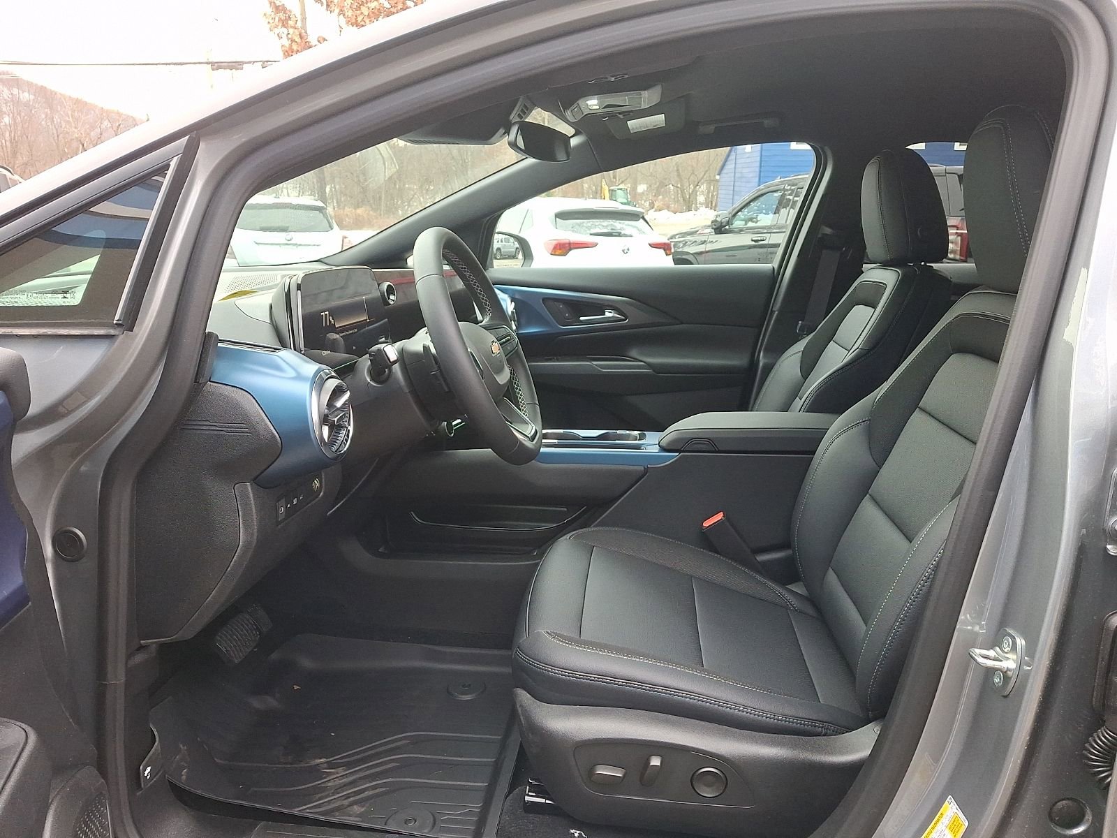2026 Chevrolet Equinox EV 2LT - Photo 13