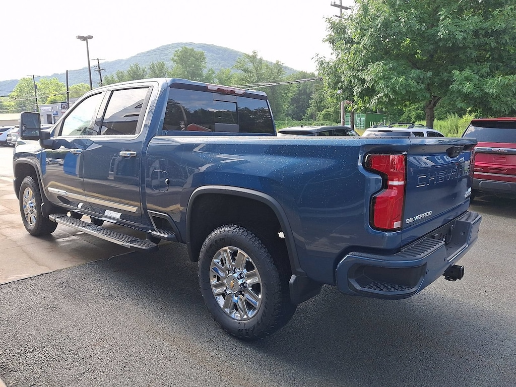 New 2026 Chevrolet Silverado 2500 HD High Country Truck