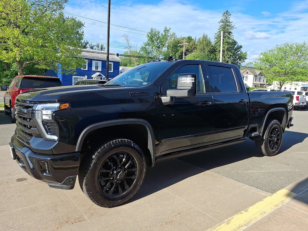 Used 2025 Chevrolet Silverado 2500HD High Country Crew Cab Pickup