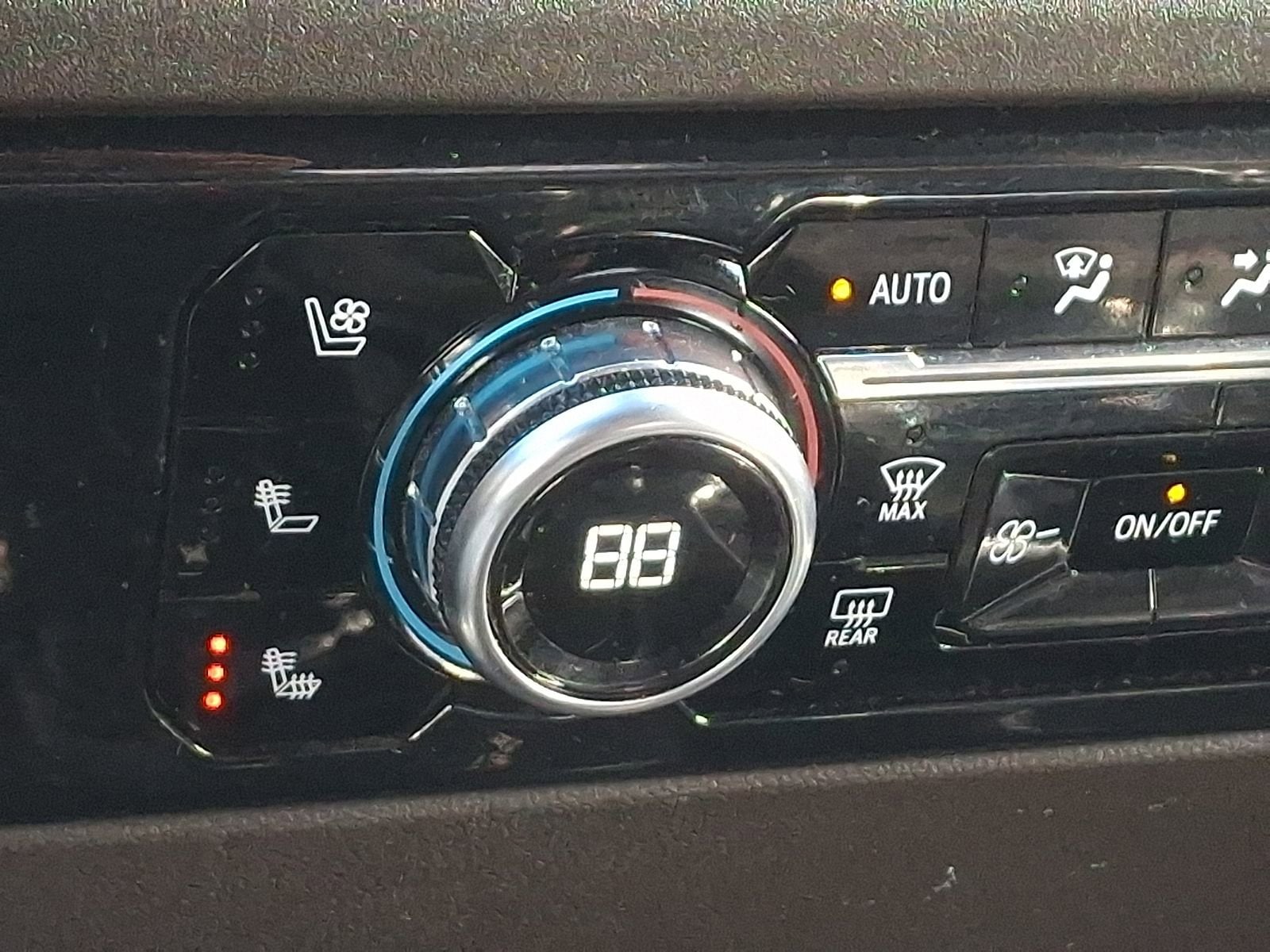 2023 GMC Sierra 1500 SLT - Photo 25