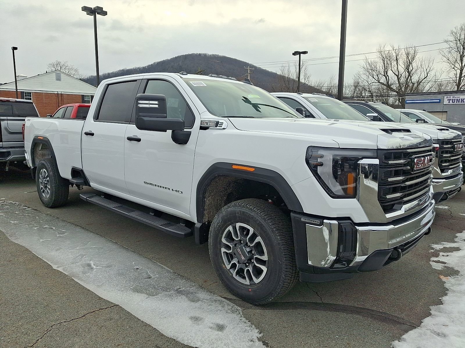 2026 GMC Sierra 3500HD Pro