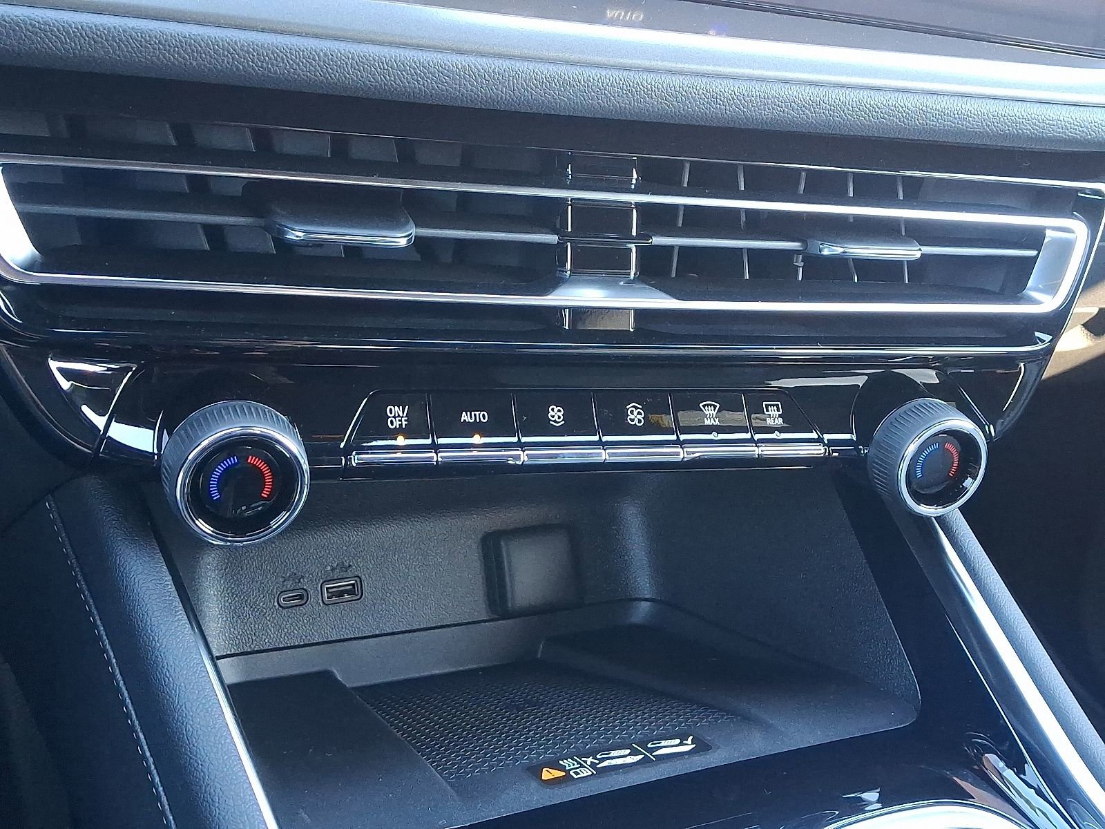 2026 Chevrolet Traverse LT - Photo 16