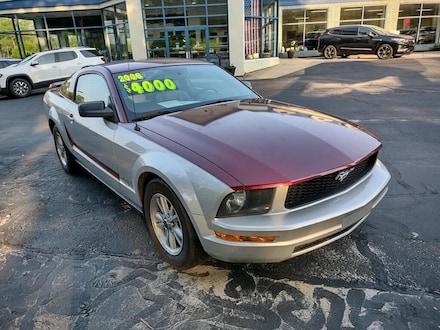2006 Ford Mustang Standard