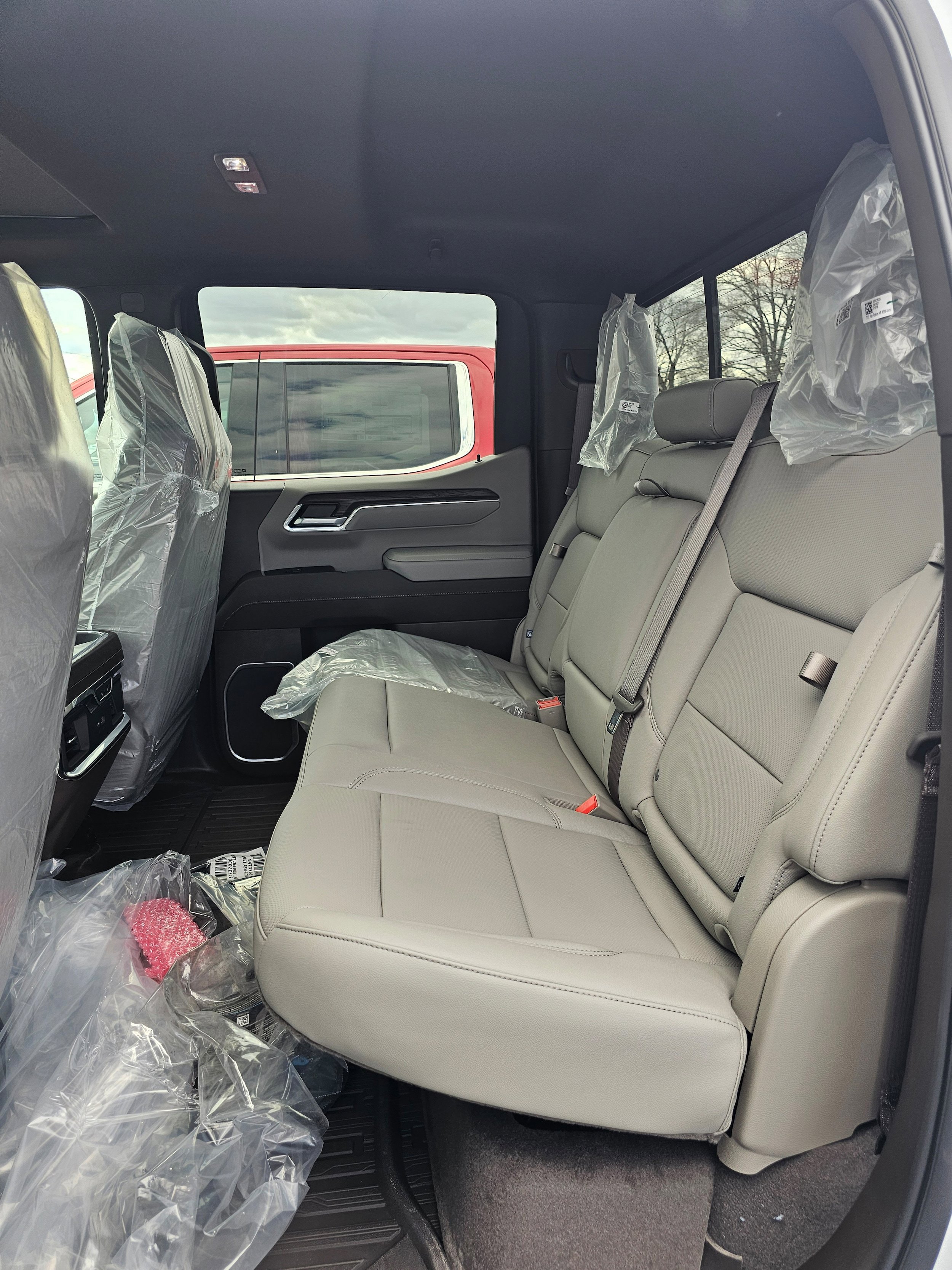 2026 GMC Sierra 1500 SLT - Photo 13